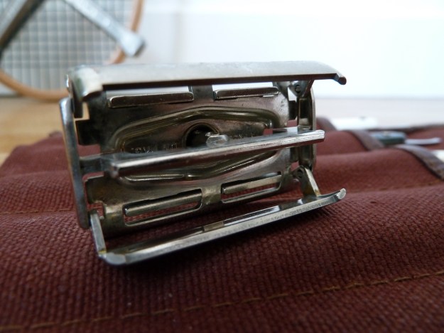 Gillette Adjustable safety razor, head, butterfly mechanism