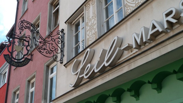 Seil-Marschall sign in front of the shop