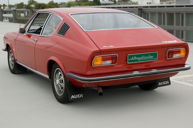audi 100 coupé S from 1973 in red back view 2