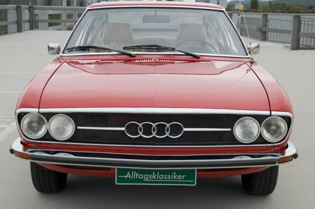 audi 100 coupé S from 1973 in red frontview