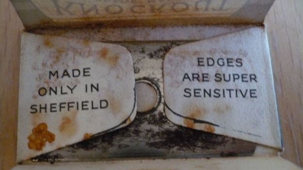 Knockout Razor Blade made in Sheffield