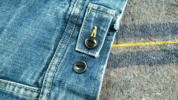 Lee Storm Rider denim jacket - buttons backside view