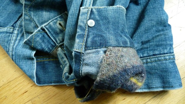 Lee Storm Rider denim jacket - cuffs outside view