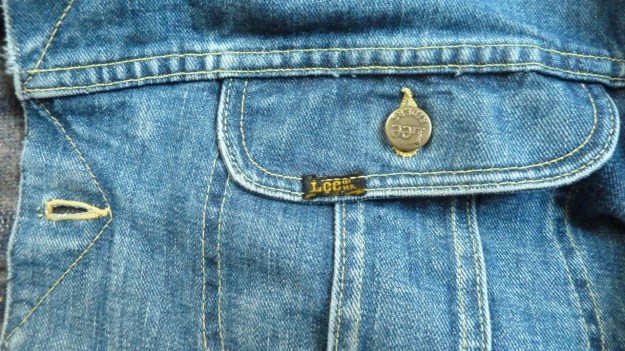 Lee Storm Rider denim jacket - pocket view right