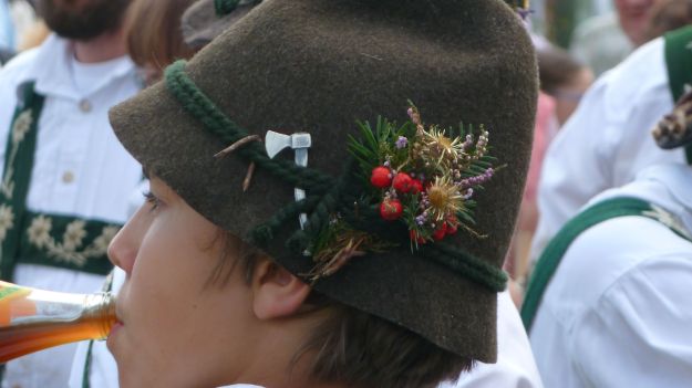 Viehscheid-Maierhöfen 2011 decoration of the hats