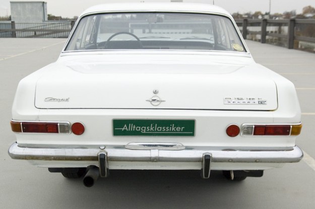 Opel Rekord A 2600 Coupé L6 - 1966 in white - backview