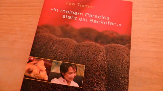 vee´s cafe and cakes - munich - her book about making cakes