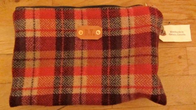 damnyak handcrafted wollen pouch empty