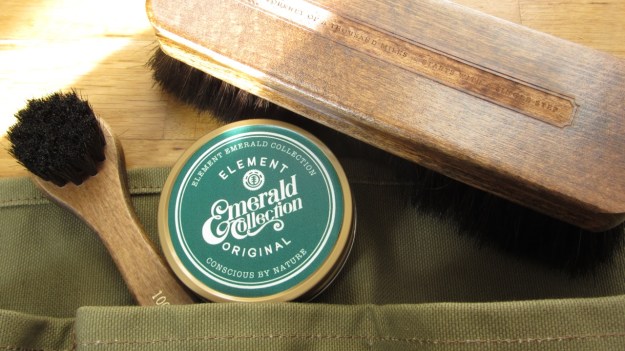 Element emerald collection giveaway shoecare set content
