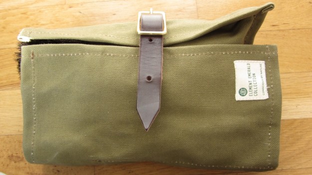 Element emerald collection giveaway shoecare set outside with logo