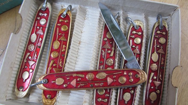 chinese multi purpose pocket knife - one knife open