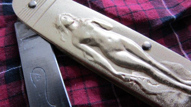 nude pocket knife from gasoline alley munich - closeup
