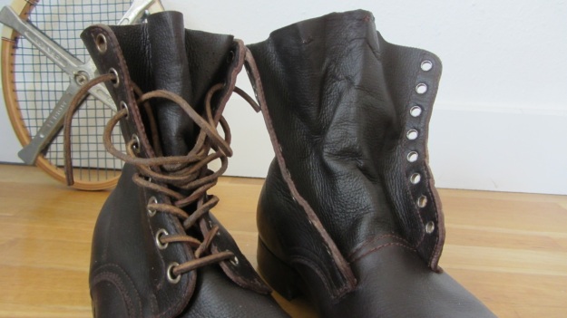 swedish army boots brown from 1943 laced and unlaced