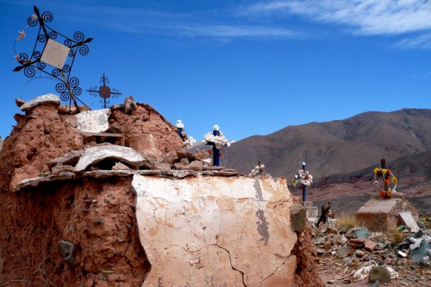 beautiful argentina - grave on routa 40