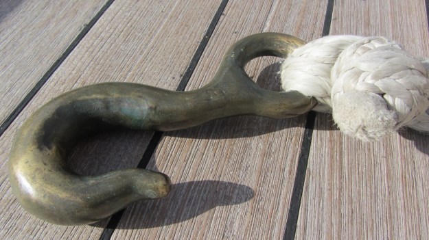 Moonbeam IV Yacht - detail hook