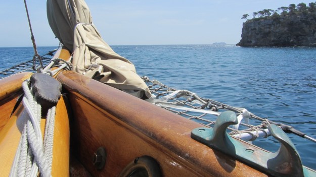 Moonbeam IV Yacht - details