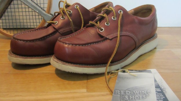 Red Wing Shoes Oxford 3112 – full view with original booklet 
