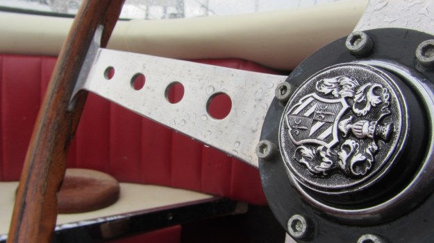 Pedrazzini Mahagoni Boat - steering wheel