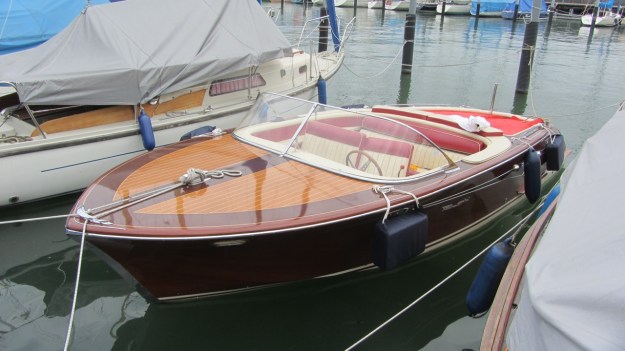 Pedrazzini Mahagoni Boat - full view