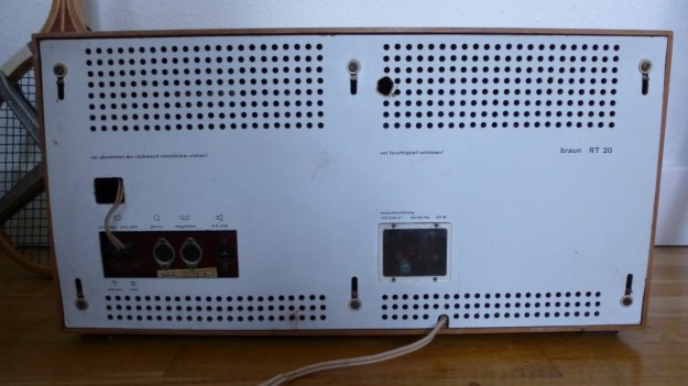 Braun RT 20 Radio - backside closed