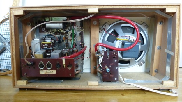 Braun RT 20 Radio - full view inside 