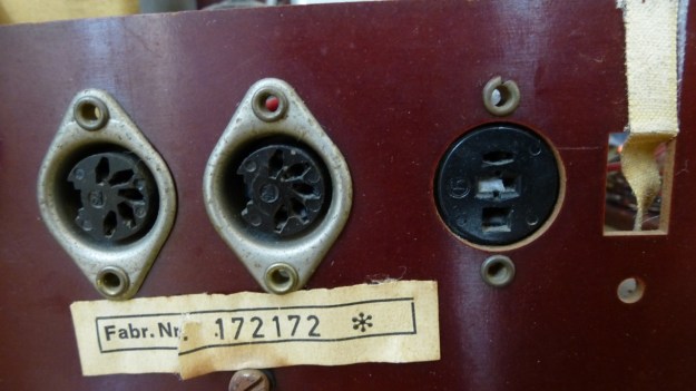 Braun RT 20 Radio - sockets