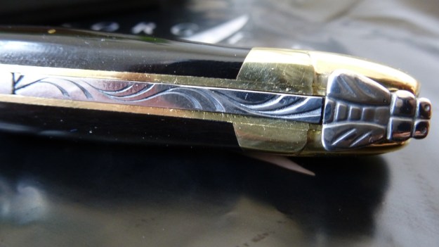 happy birthday mom - forge de laguiole knife - fly or bee detail