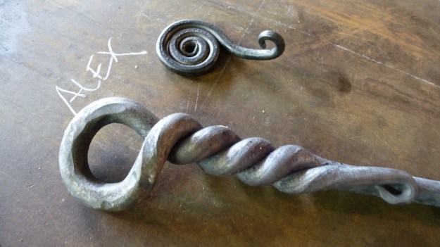 Learn to forge with mastersmith Tom Carstens - finished grip 