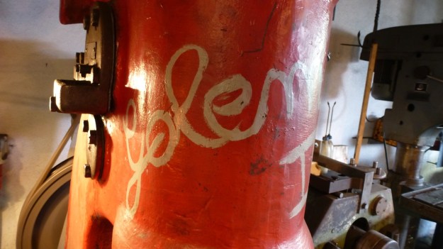 Learn to forge with mastersmith Tom Carstens - Golem II forge hammer