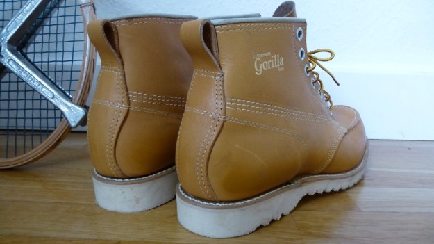 Gorilla shoe la chaussure - made in canada moc toe boot backside view