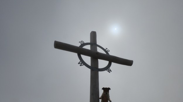 hiking to the mörzelspitze in austria vorarlberg05 the summit with paul