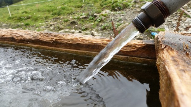 hiking to the mörzelspitze in austria vorarlberg11 fontain