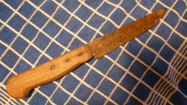 pimped an rusty old kitchen knife - before still rusty