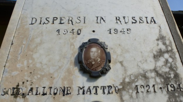 Valle Maira - Cemetery photos of the dead loved ones