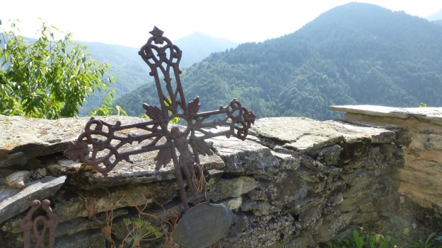 Valle Maira - Cemetery iron cross