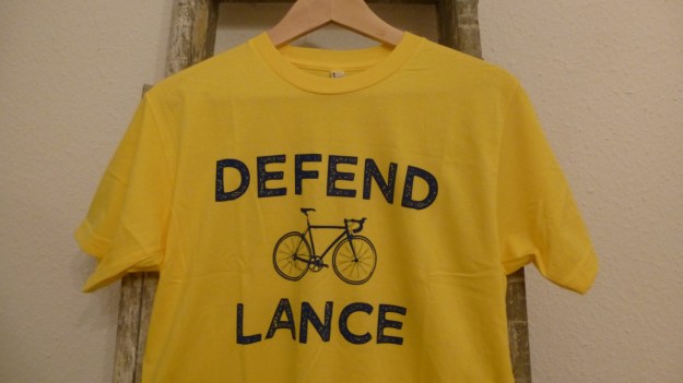 Defend Lance - Pedal Pushers T-Shirt full view yellow tricot