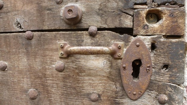 old doors in italy - vtg or vintage door in saluzzo piemont