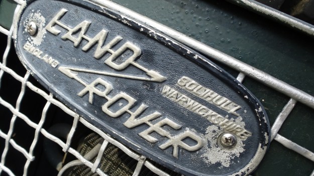 old stuff around the shipyard - landrover defender logo old