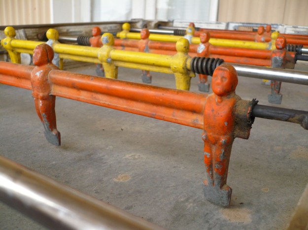 Antique Kicker - Patagonia - table soccer figures old