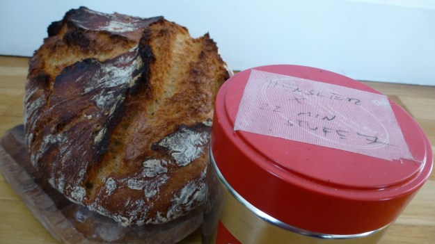 Homeroasted coffee and fresh bread - both ready and illy box