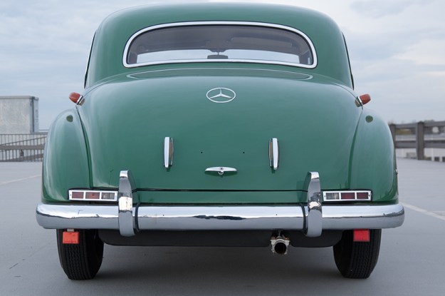 Mercedes-Benz 300 b W186 III Adenauer back