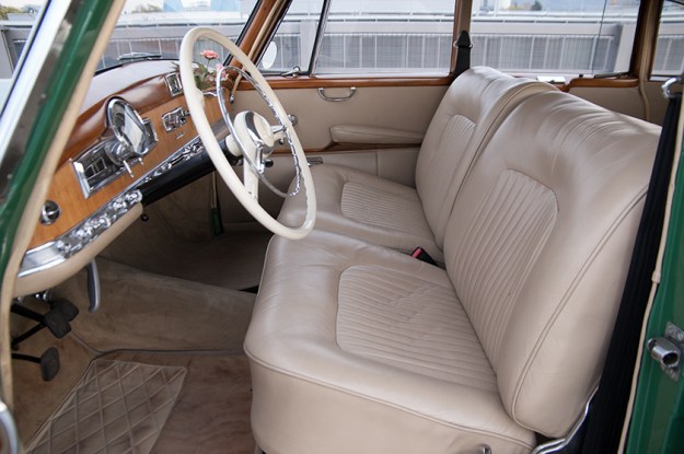 Mercedes-Benz 300 b W186 III Adenauer interieur