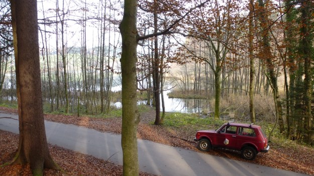 Sundaywalk with the dogs - lada niva