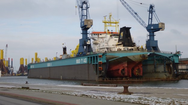 Bremerhaven Harbour tour Shipyard01