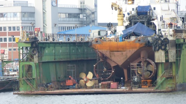 Bremerhaven Harbour tour Shipyard01