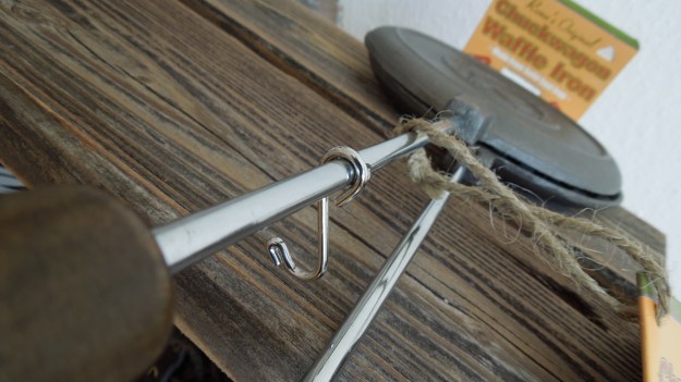 Chuckwagon Waffle Iron for Barbecue and Campfire1