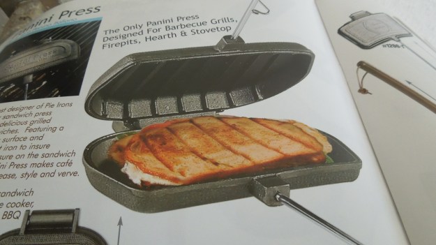 Chuckwagon Waffle Iron for Barbecue and Campfire1