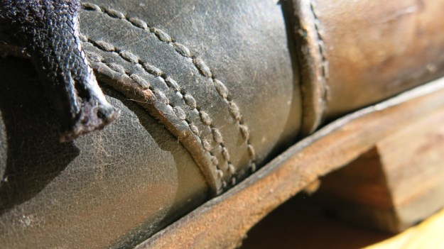 boots soles stitches leatherstructure09