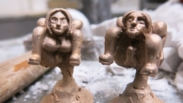 Making of the Roman:Viking erotic dices in bronze9