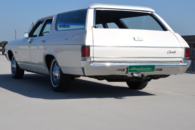 68er Chevelle Malibu Station Wagon back and side